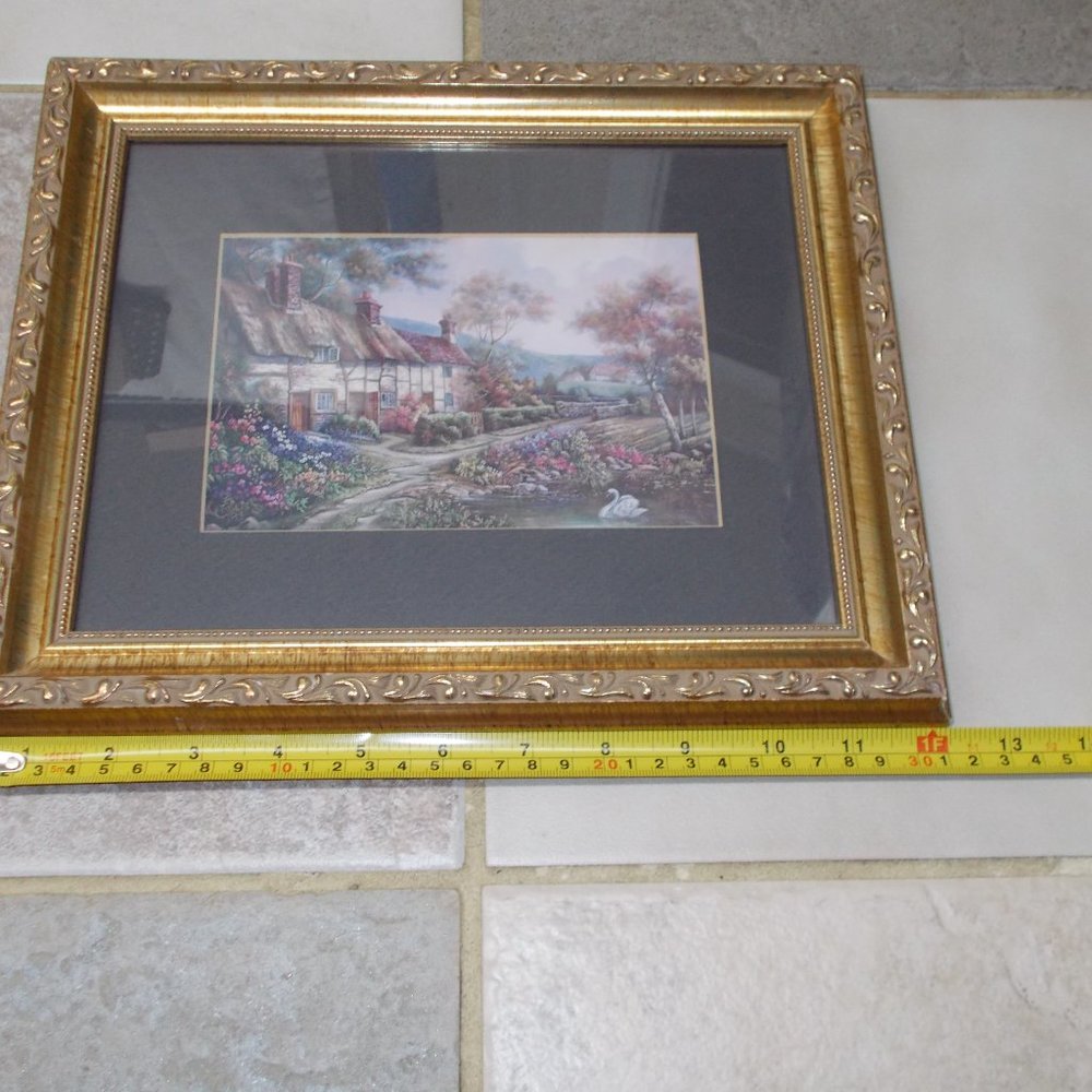 Cottage Scene signed, matted, framed under glass in ornate frame print - Picture 4 of 6